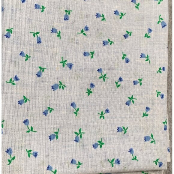 Blue & Green Floral Cotton Fabric 18x22" Sewing Quilting Craft Projects - Picture 1 of 4
